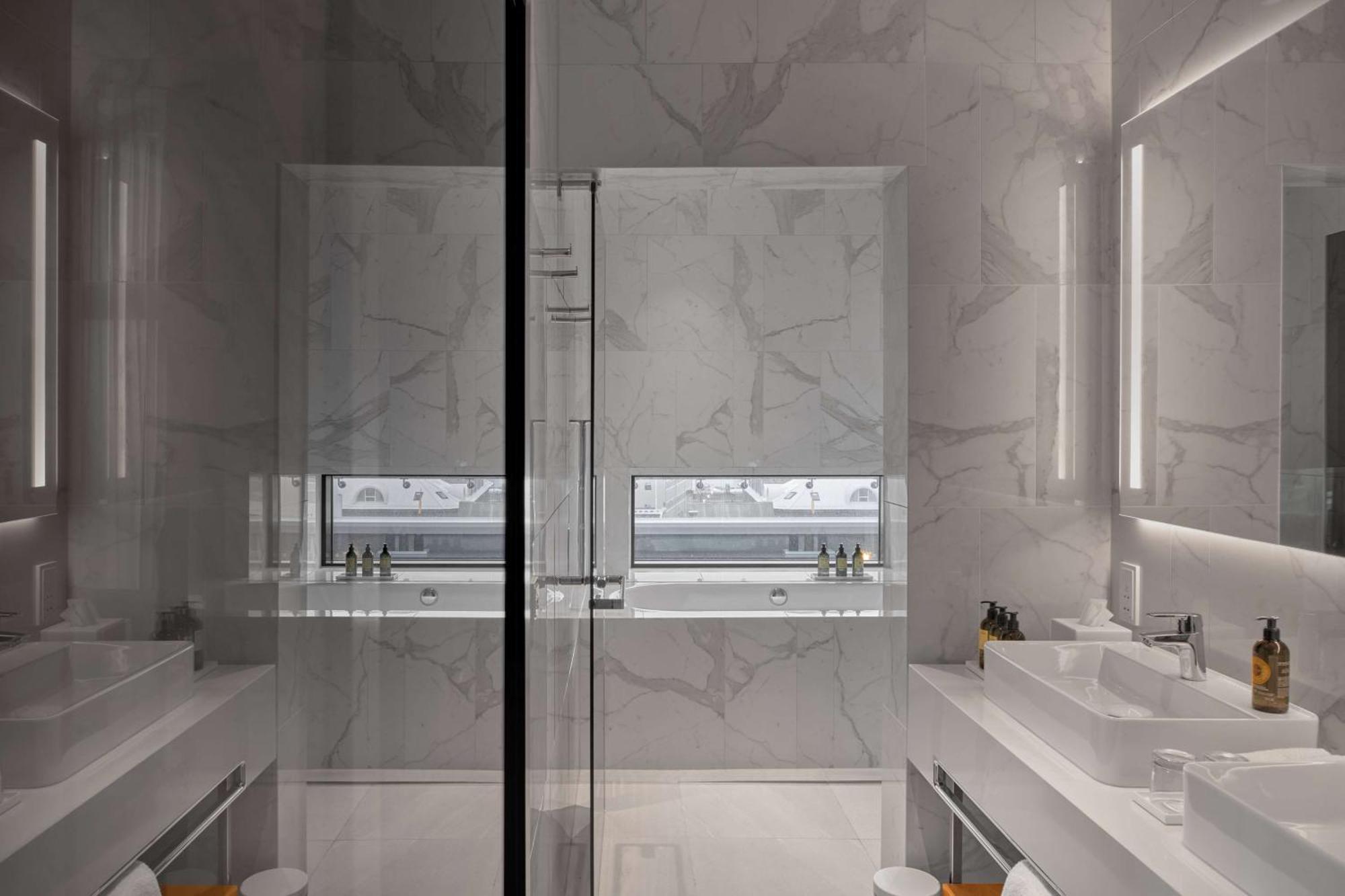 Iceland Parliament Hotel, Curio Collection By Hilton Reikiavik Exterior foto