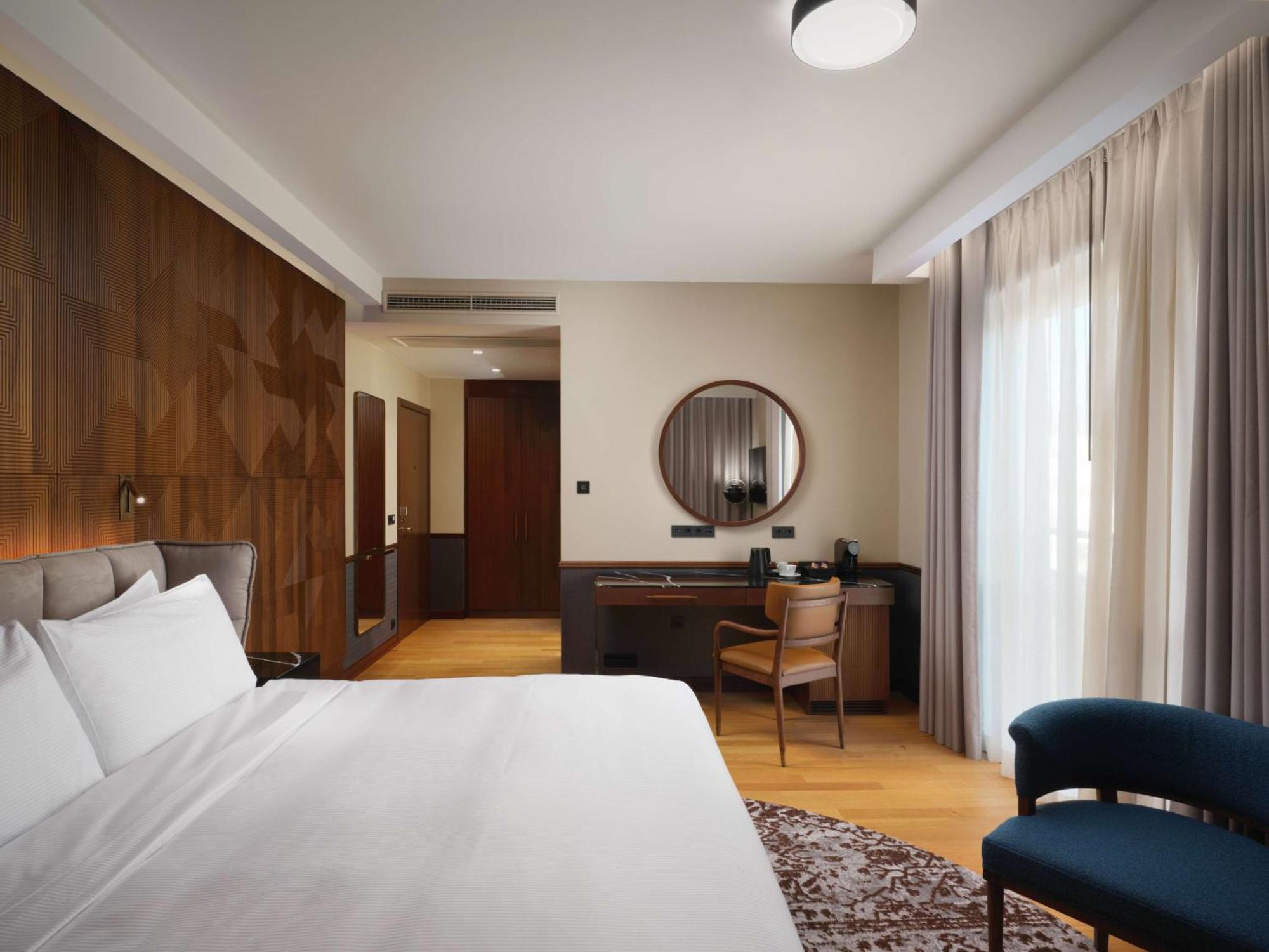 Iceland Parliament Hotel, Curio Collection By Hilton Reikiavik Exterior foto